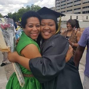 Meet your Posher, Alexis